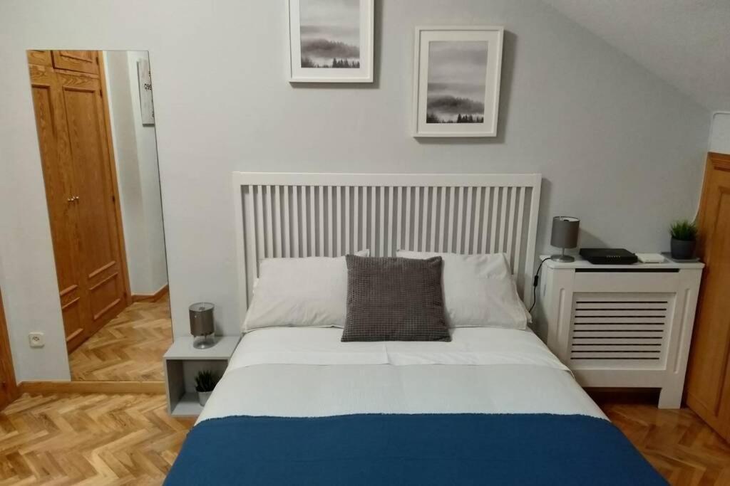 Airport Ifema Barajas Home Madrid Luaran gambar