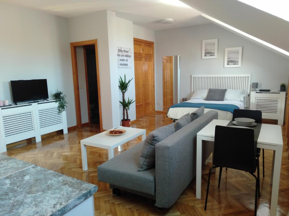 Airport Ifema Barajas Home Madrid Luaran gambar