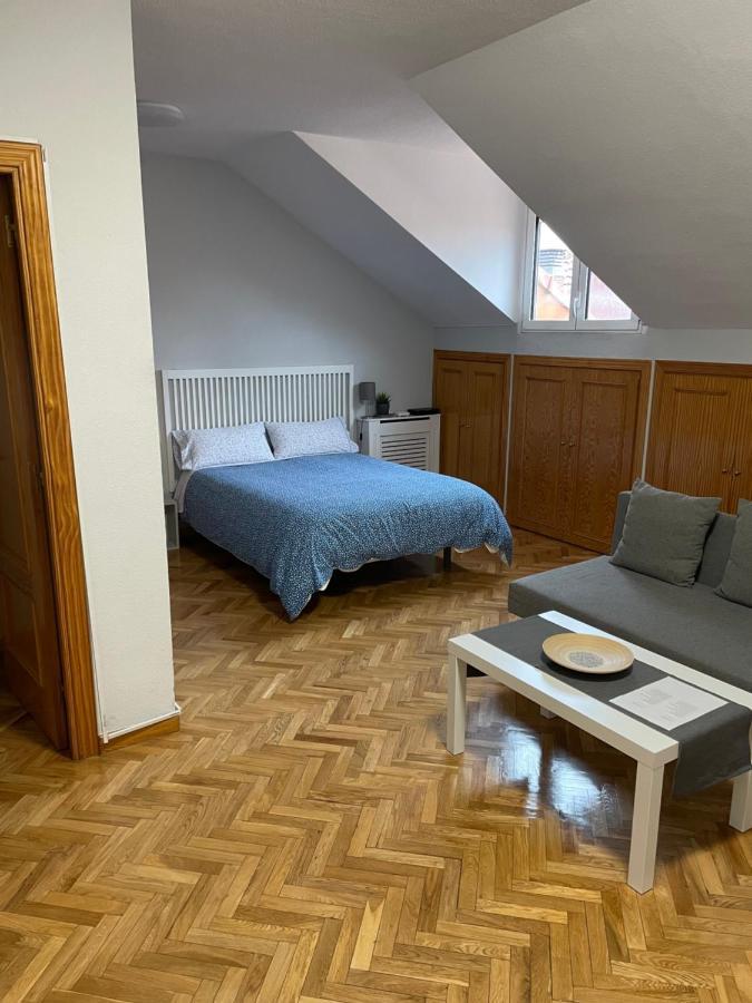 Airport Ifema Barajas Home Madrid Luaran gambar